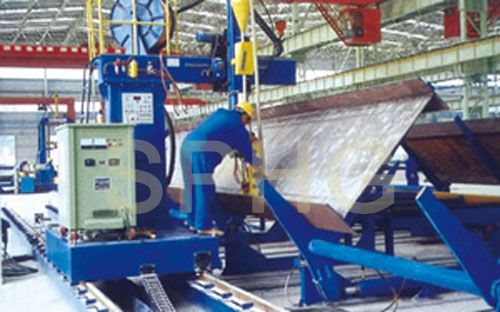 H型钢焊接机 H型钢焊接机