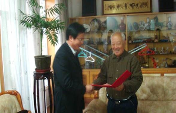 蔡鹤皋院士与zoty中欧体育焊割董事长刘宪福