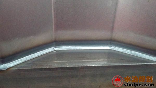 浙江吉众专用车焊接现场20171118102103 浙江吉众专用车焊接现场20171118102103