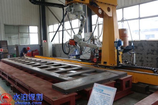 zoty中欧体育厢板焊接机器人 zoty中欧体育厢板焊接机器人