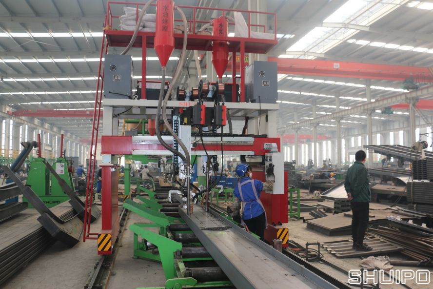 激光龙门焊.JPG 激光龙门焊.JPG