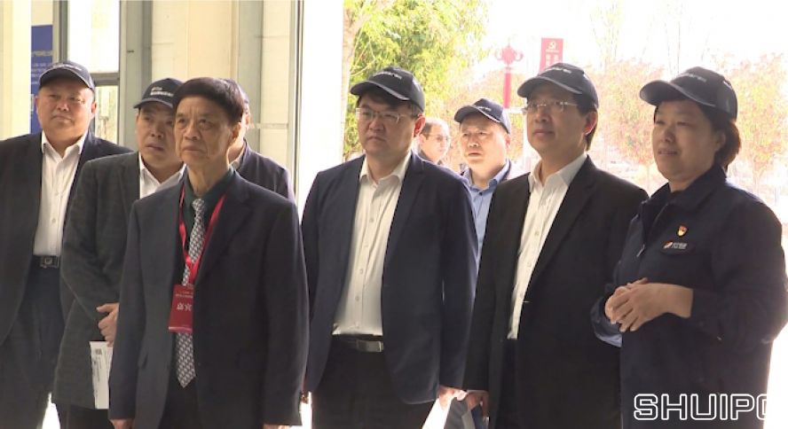 武汉理工大学党委书记信思金,武汉理工大学原校长、俄罗斯国家工程院外籍院士周祖德,山东理工大学原校长、俄罗斯自然科学院外籍院士张铁柱 武汉理工大学党委书记信思金,武汉理工大学原校长、俄罗斯国家工程院外籍院士周祖德,山东理工大学原校长、俄罗斯自然科学院外籍院士张铁柱