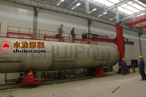 十字焊接操作机