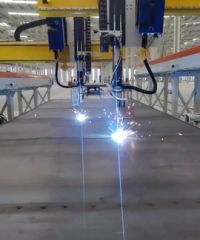 悬臂底板自动焊接机